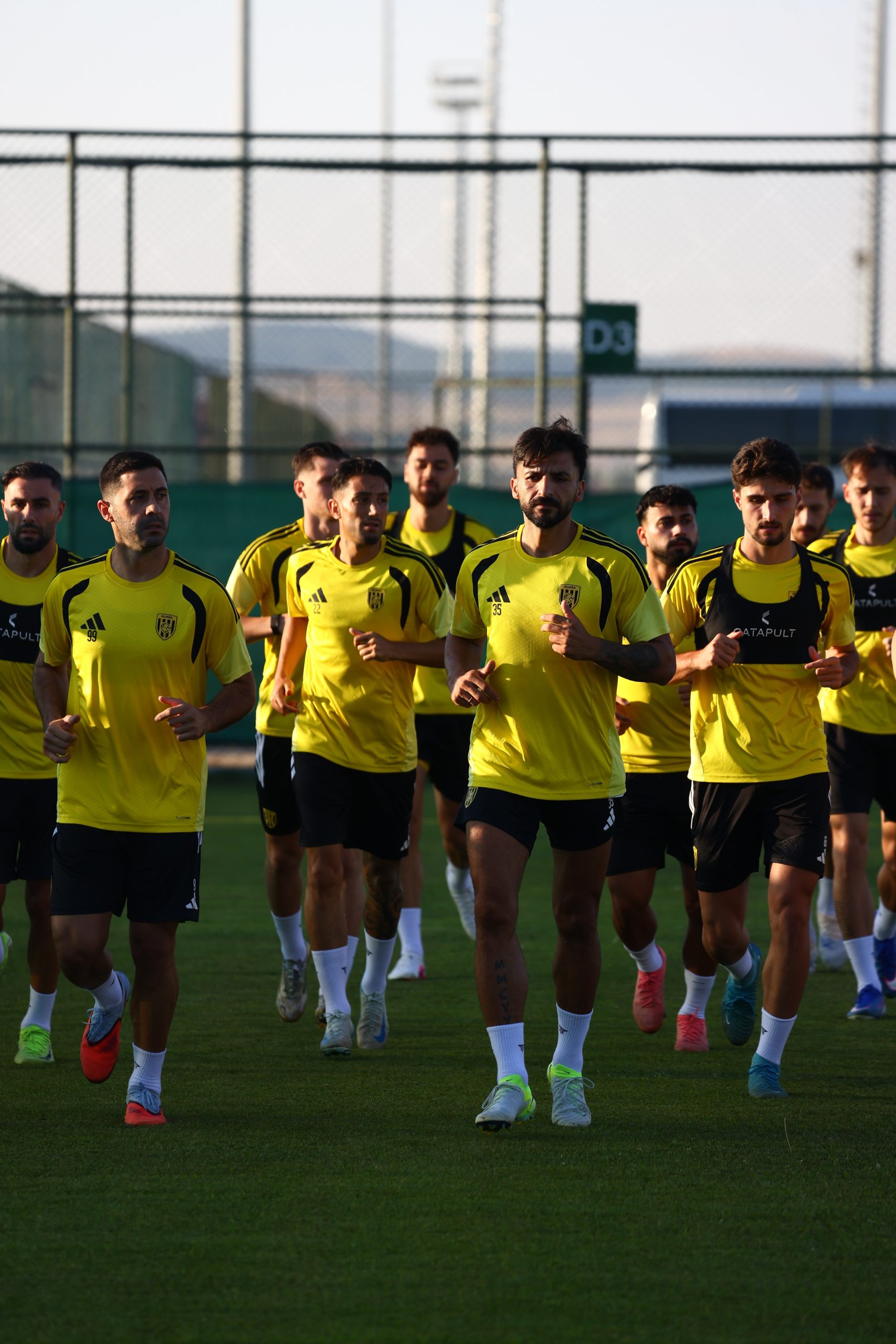 Aliağa FK’nin Afyon kampı başladı