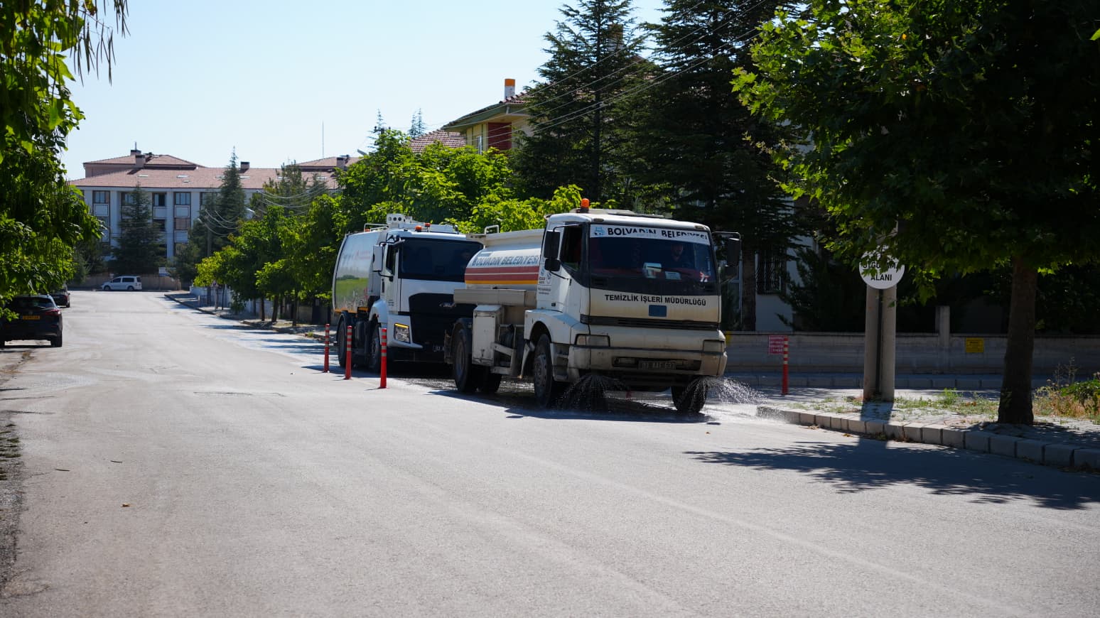 Bolvadin Belediyesi’nden Bademli’de detaylı temizlik