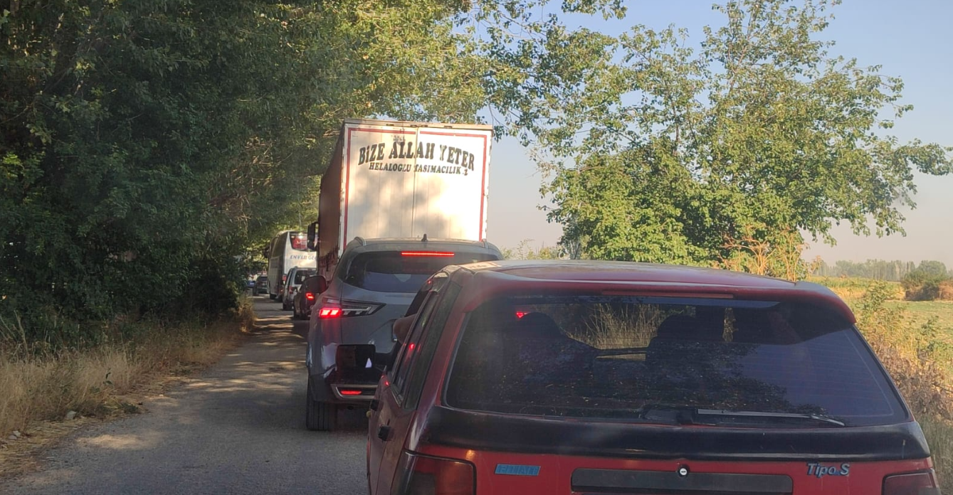 Afyonkarahisar-Antalya karayolunda kaza: Karayolu ulaşıma kapatıldı!