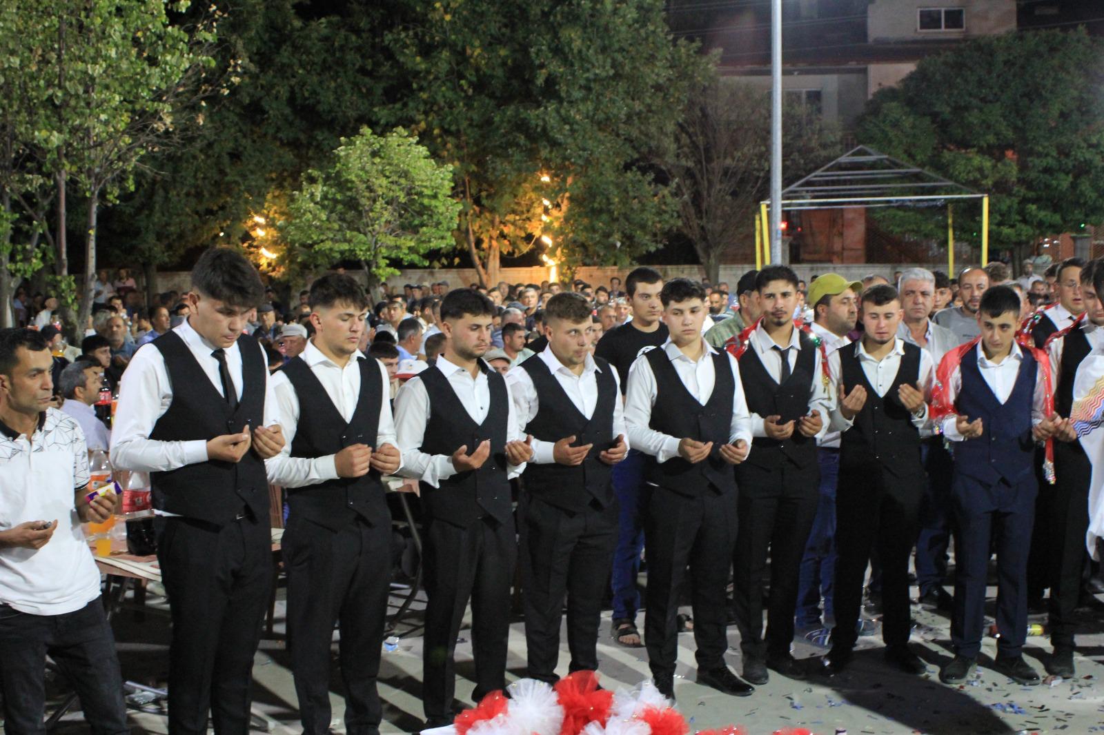 Pazarağaç’ta mehmetçiklere kınaları yakıldı