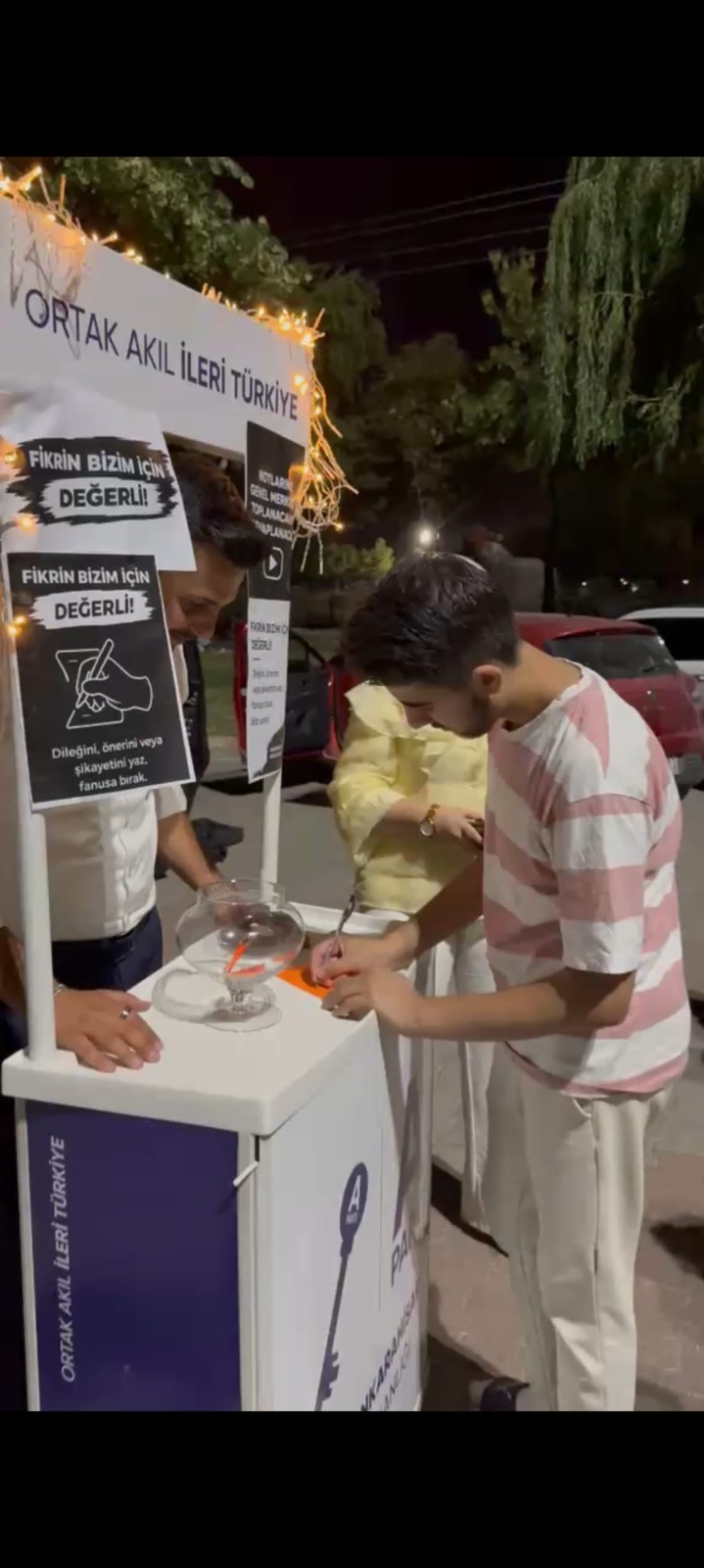 Gençlerin sesi fanustan yükseldi