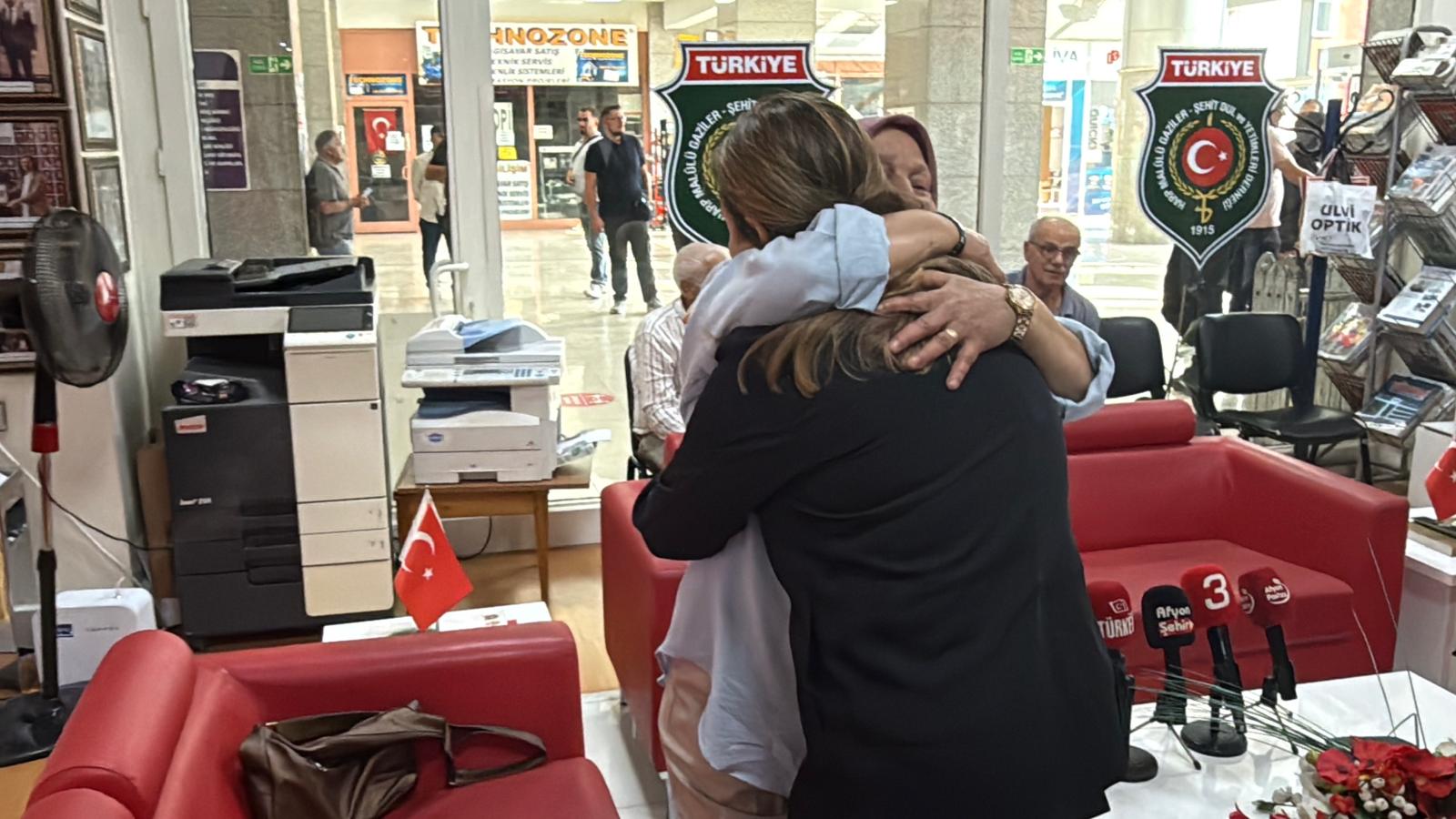 İYİ Parti heyetinden şehit yakınları ve gazilere ziyaret