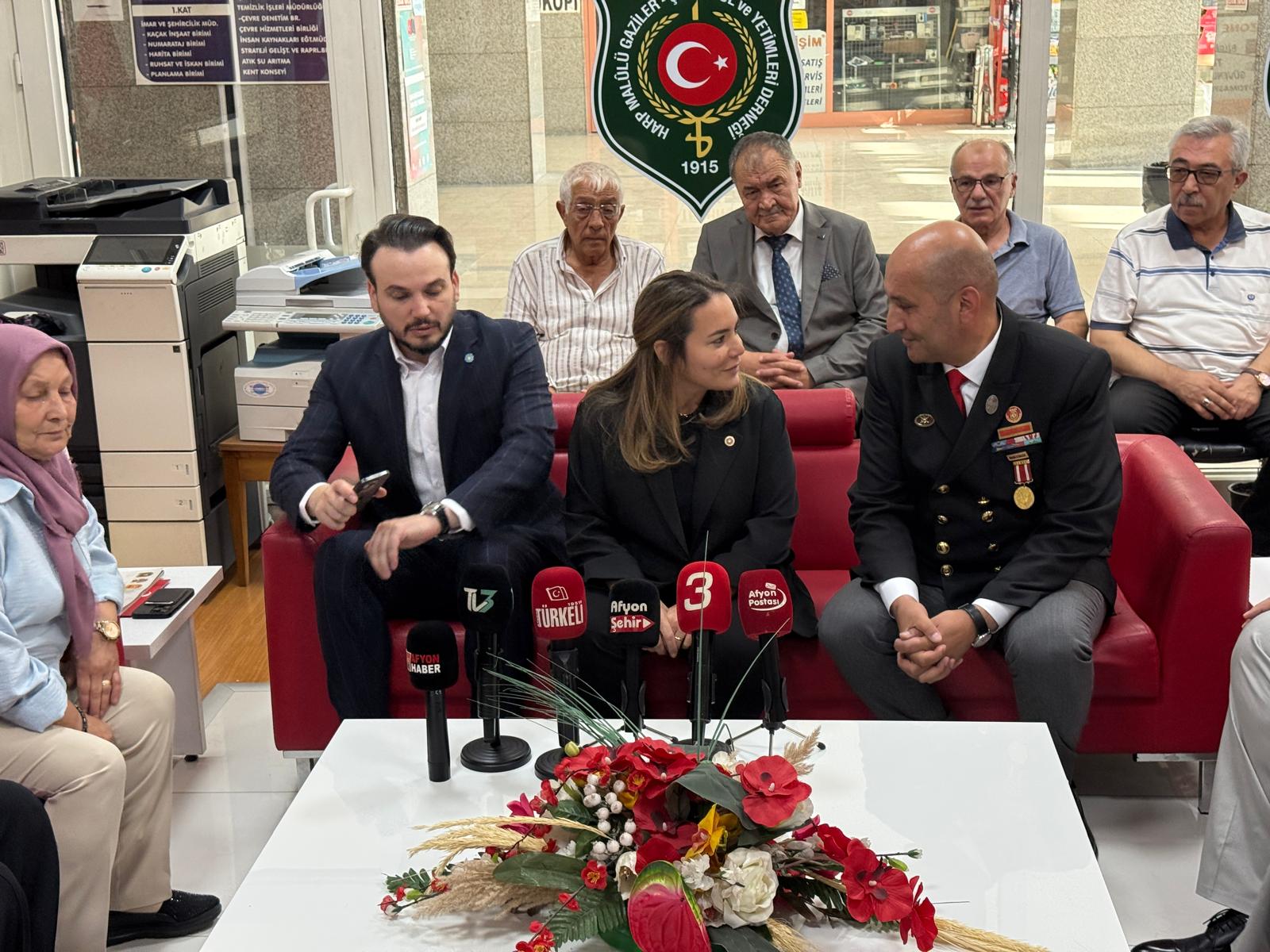 İYİ Parti heyetinden şehit yakınları ve gazilere ziyaret