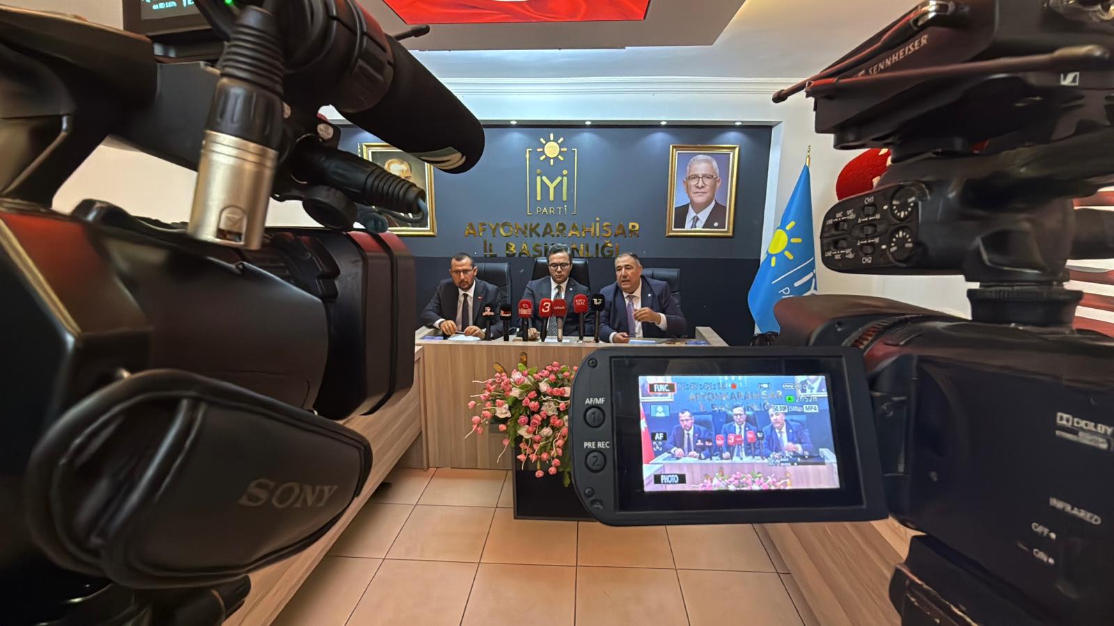 İYİ Partili Yılmaz Afyon'da