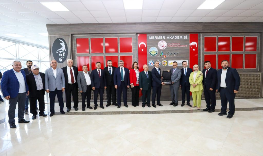İscehisar’da Mermer Akademisi’ne önemli ziyaret