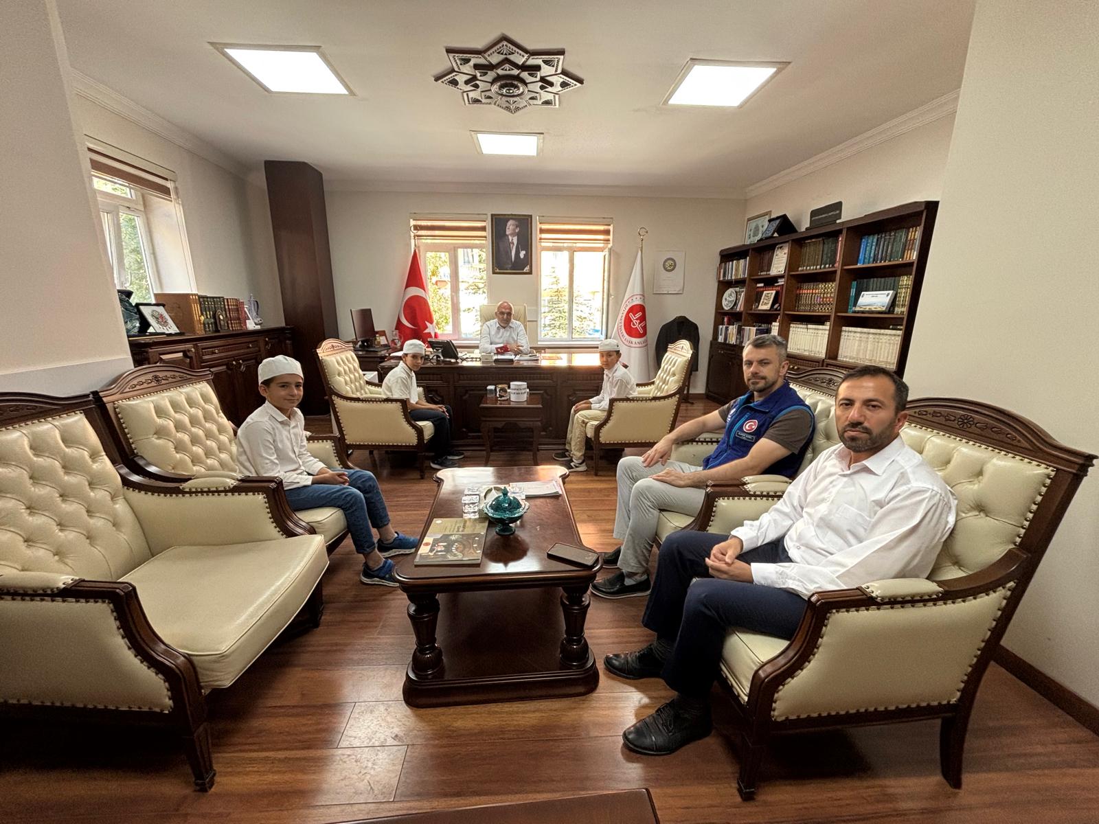 Kumbaralar küçük, gönülleri kocaman