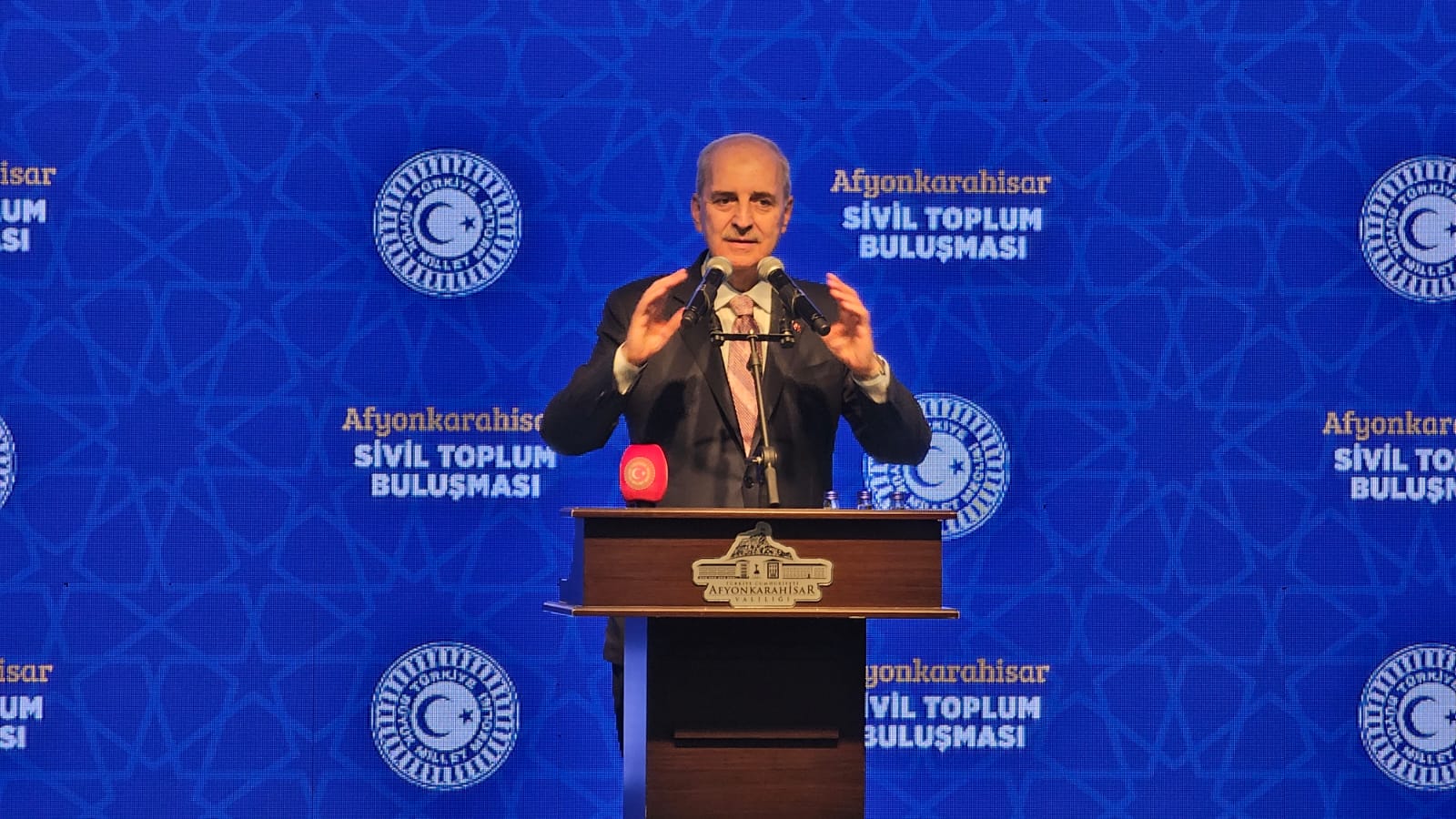 Kurtulmuş, STK’larla buluştu, “Terörsüz Türkiye” sürecini anlattı