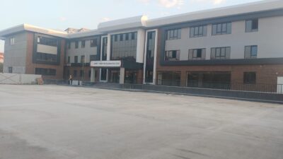 Eğitim camiasında uzun yıllardır görev yapan ve Kamil Miras Anadolu