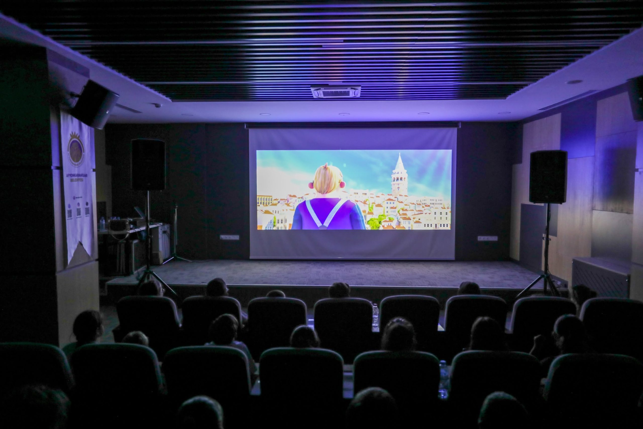 Minikler yaz tatilini çizgi film etkinliğiyle renklendirdi