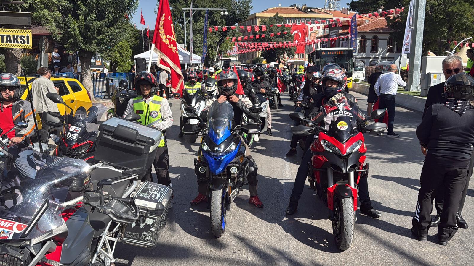 Motor tutkunları, Kocatepe yolunda