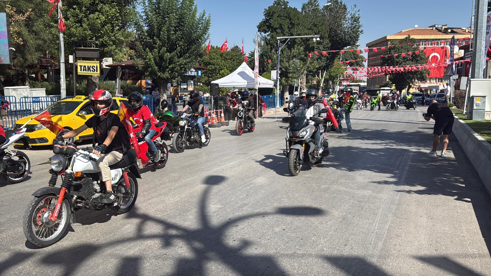 Motor tutkunları, Kocatepe yolunda
