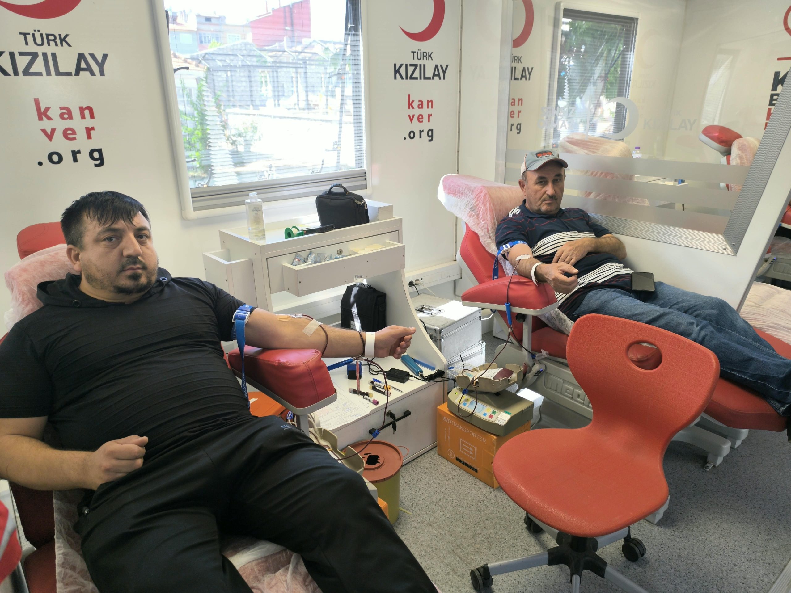 O ilçede herkes kan vermeye koştu