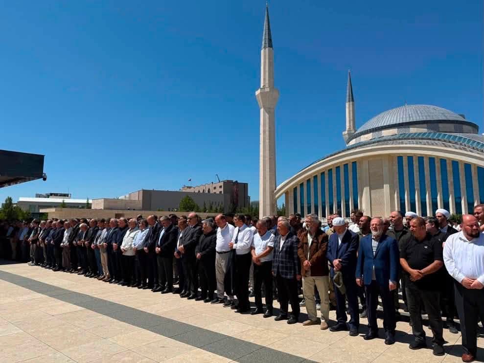 Özkaya, Bakan Yardımcısı Kavaklıoğlu'nun acısını paylaştı