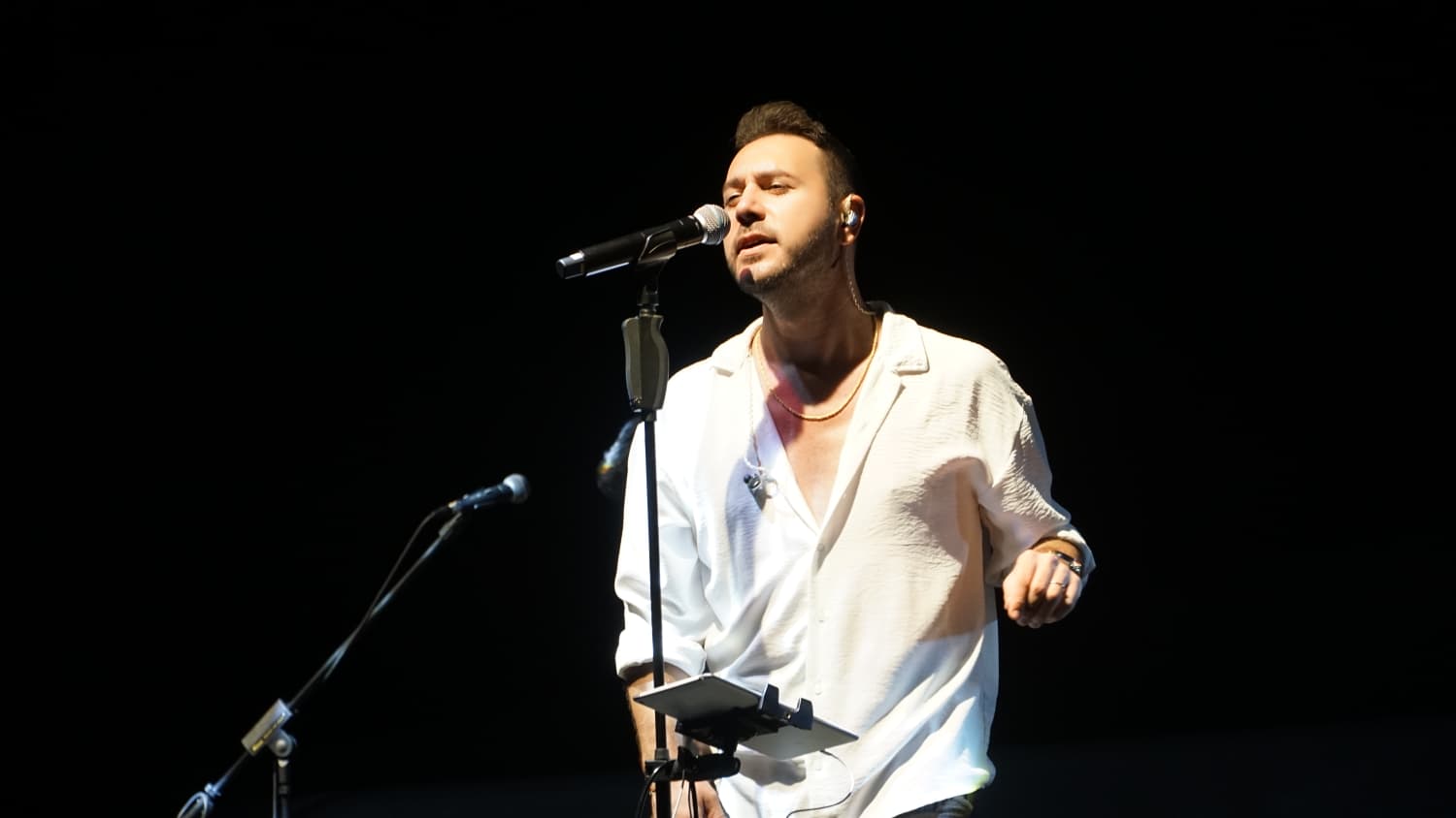 ROTA BAND Şuhut’u şarkılarıyla salladı