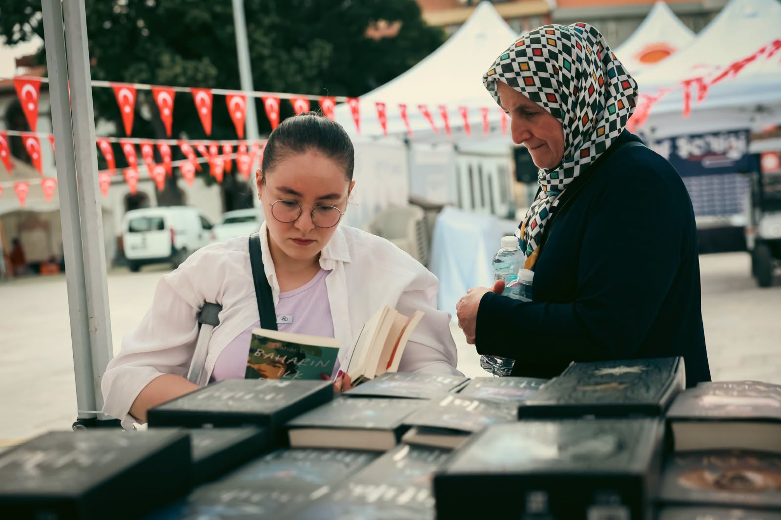 Sahaf Günleri Zafer Meydanı’nda devam ediyor