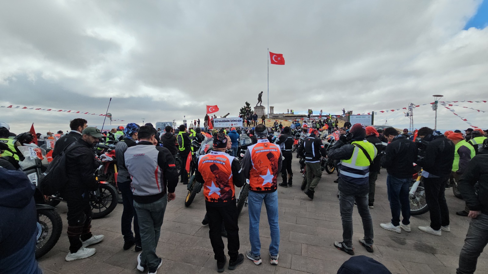 “Süvarinin İzinden” Motosikletli Saygı Sürüşü, Kocatepe’den start aldı