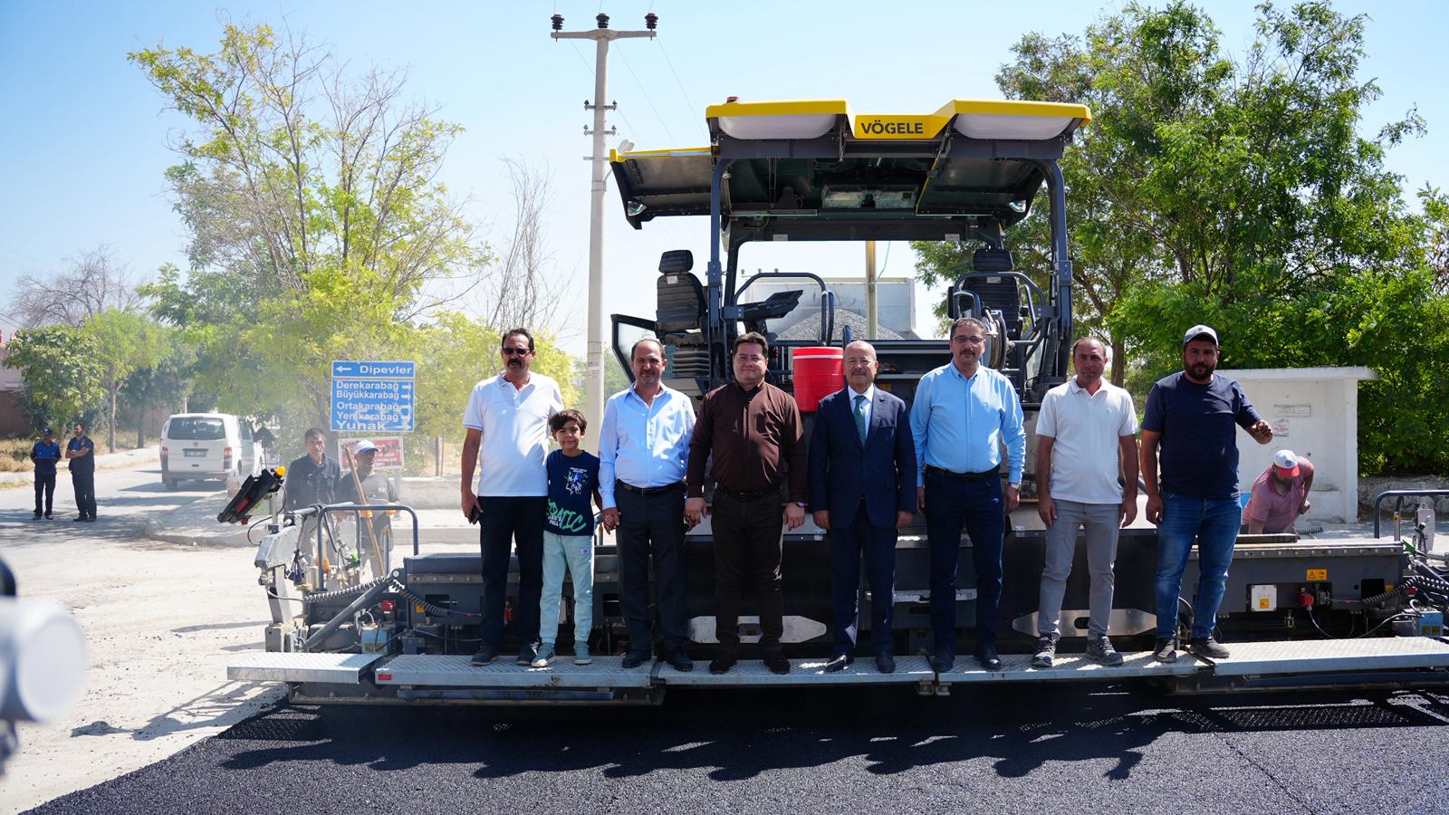 Taytak ve Aynacı iş makinesinin başına geçti