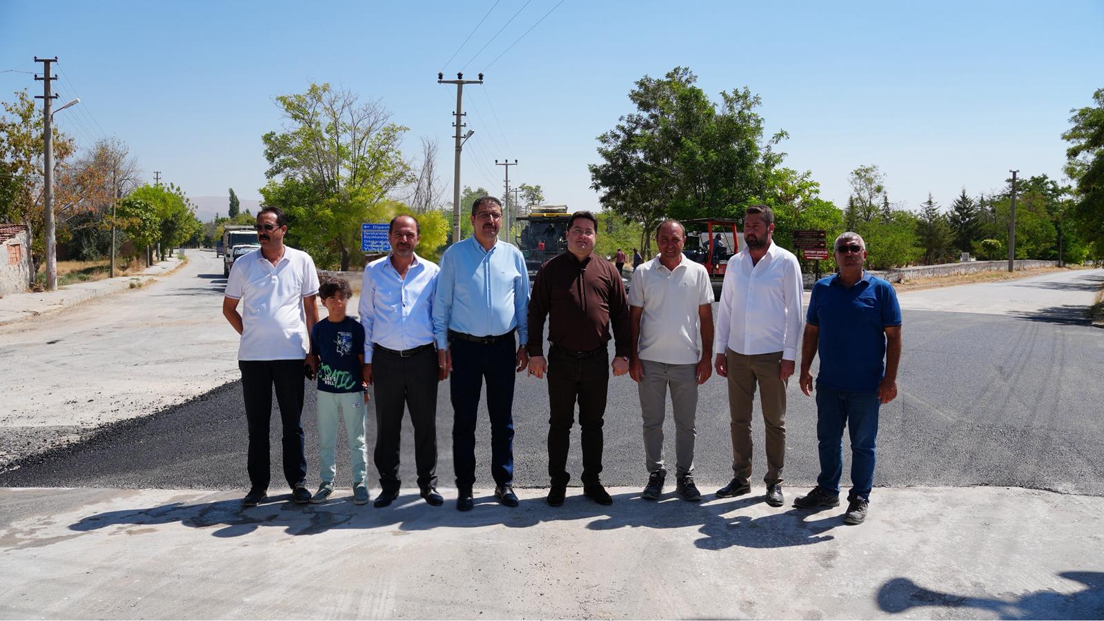 Taytak ve Aynacı iş makinesinin başına geçti