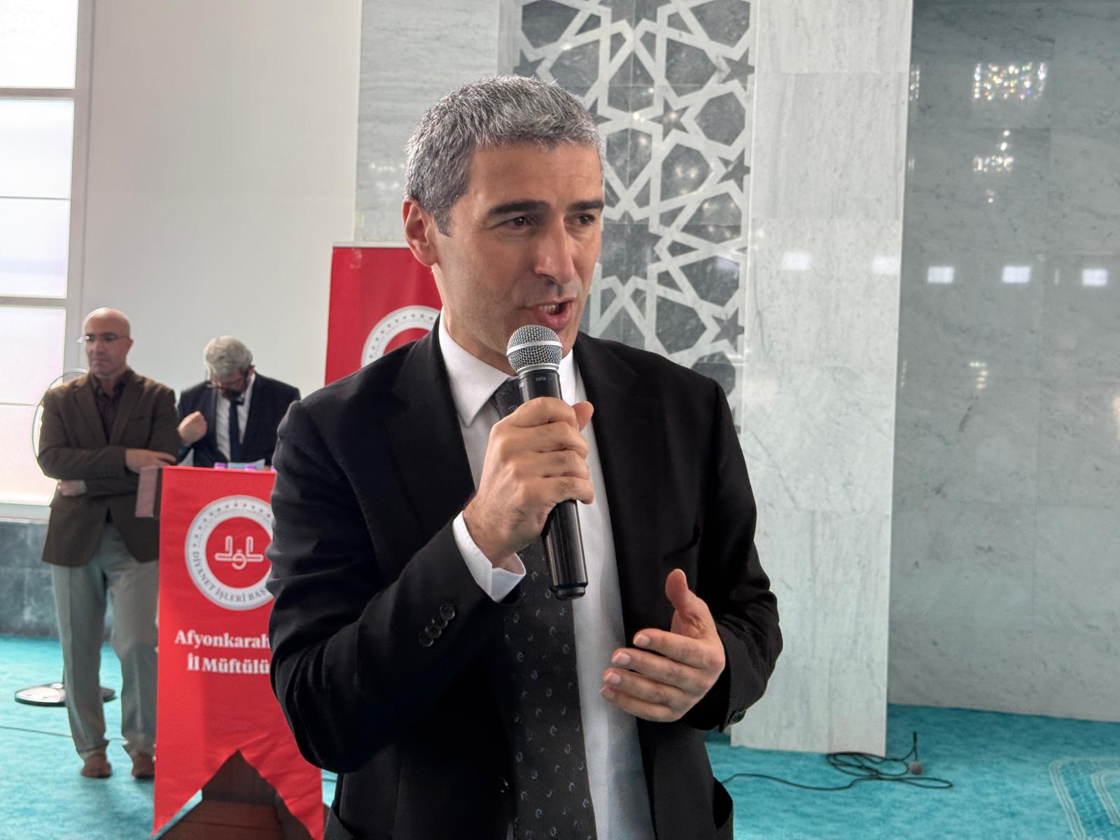Vali Aktaş, çocukların heyecanına ortak oldu