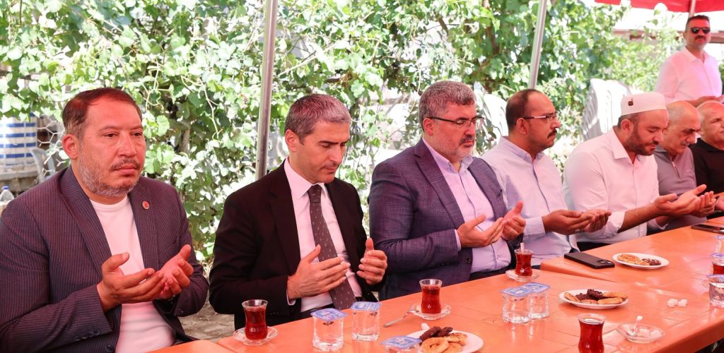 Vali Aktaş’tan Başkan Topçu’ya taziye ziyareti