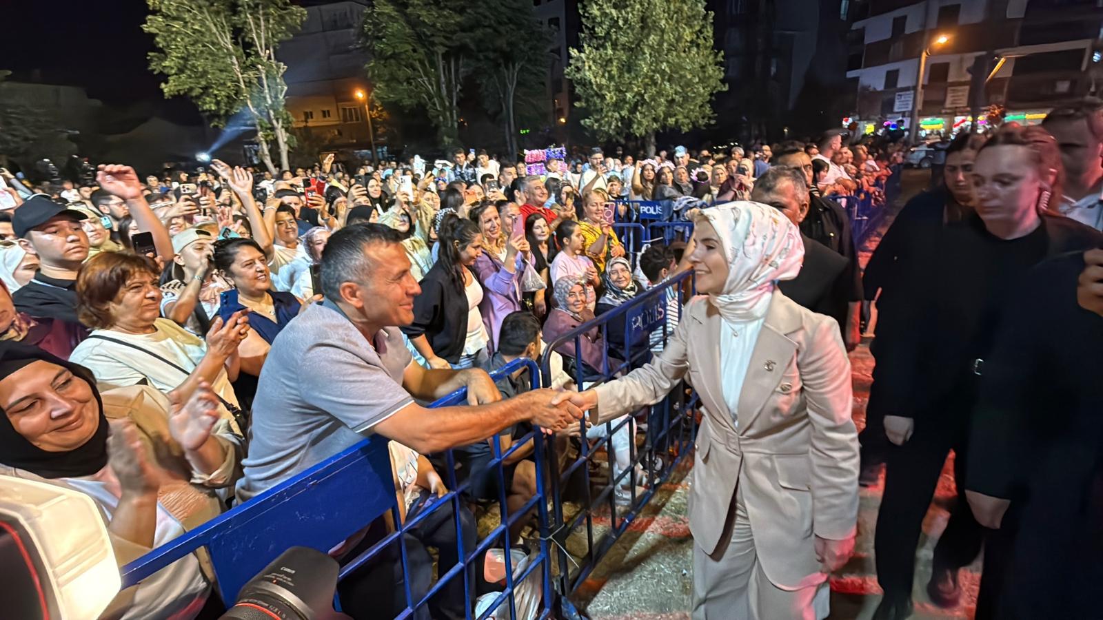 Bakan Göktaş, Emirdağ Gurbetçi Festivali’nde vatandaşlarla buluştu