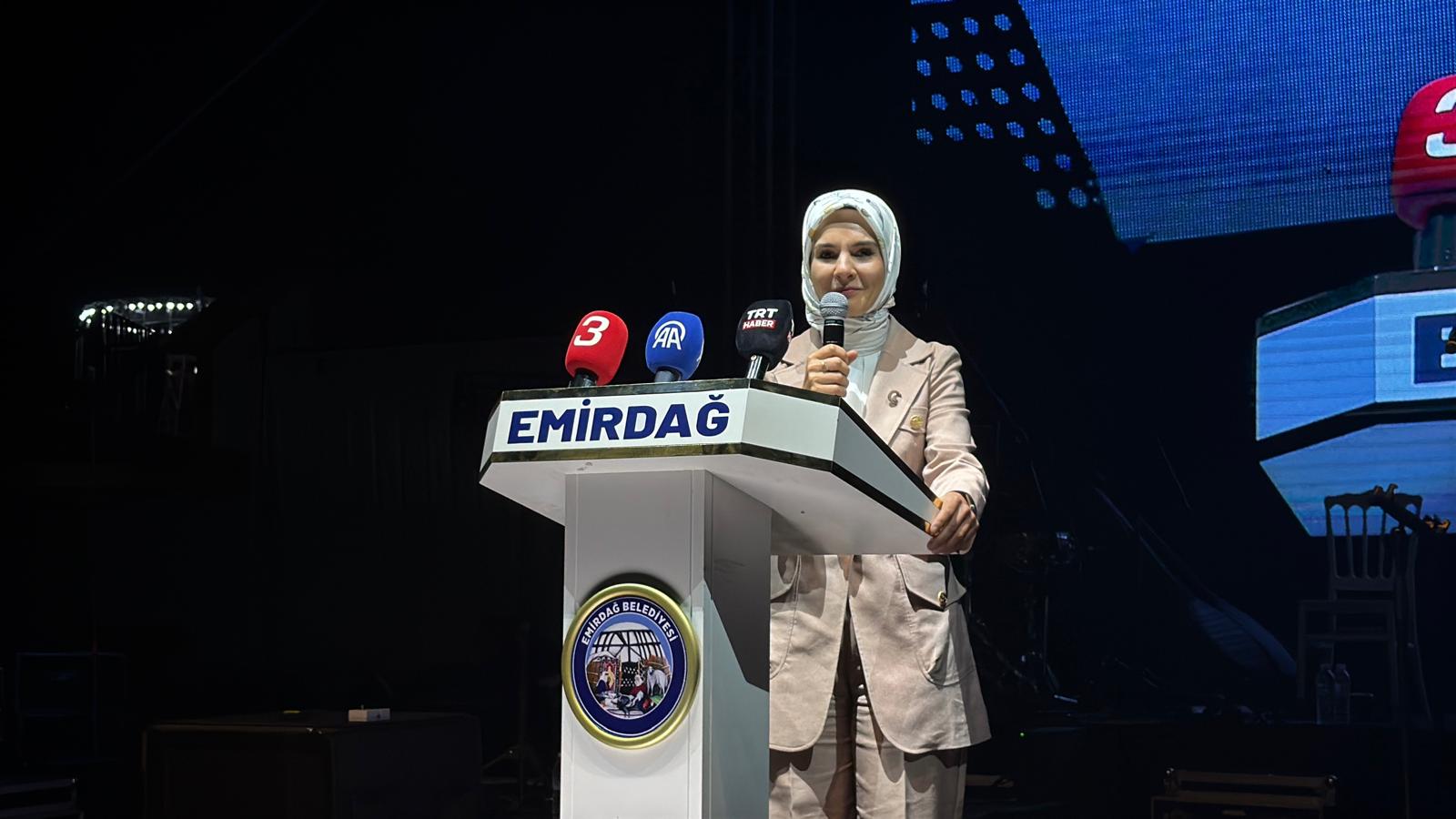 Bakan Göktaş, Emirdağ Gurbetçi Festivali’nde vatandaşlarla buluştu