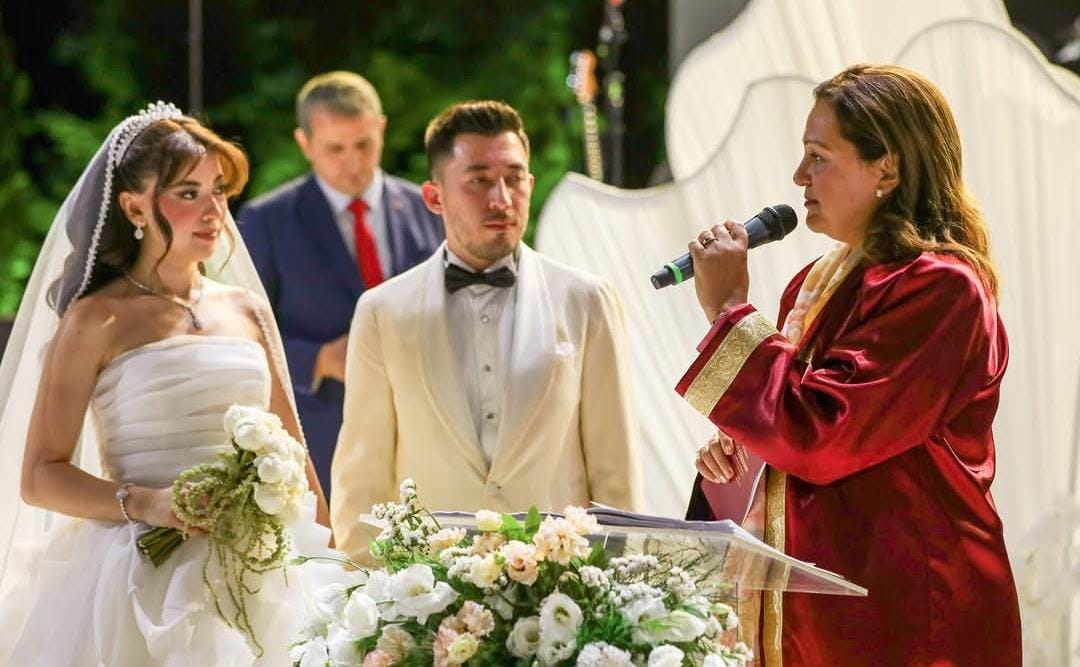 Gümüşhan ve Albay ailesinin mutlu günü