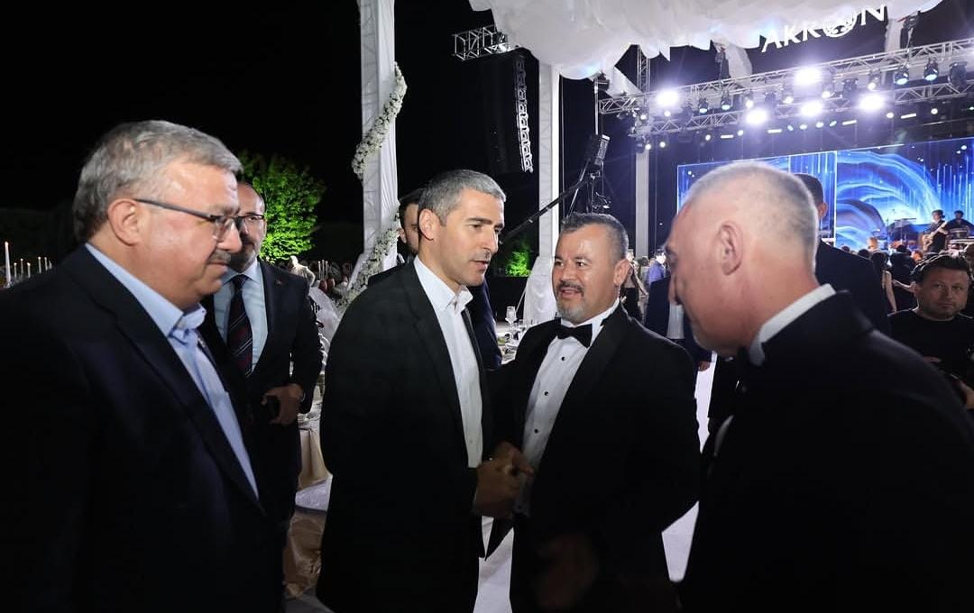 Gümüşhan ve Albay ailesinin mutlu günü
