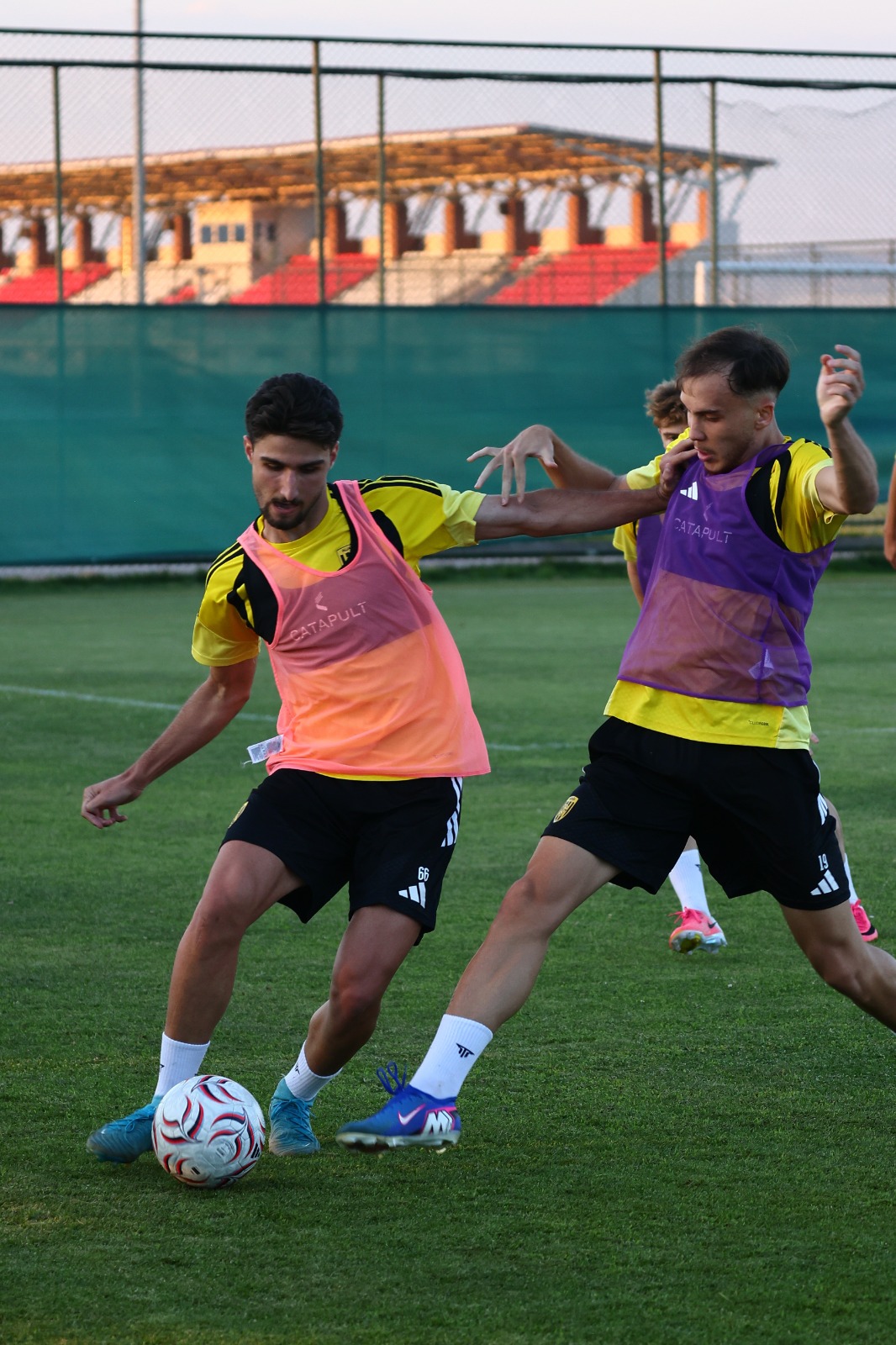 Aliağa FK’nin Afyon kampı başladı