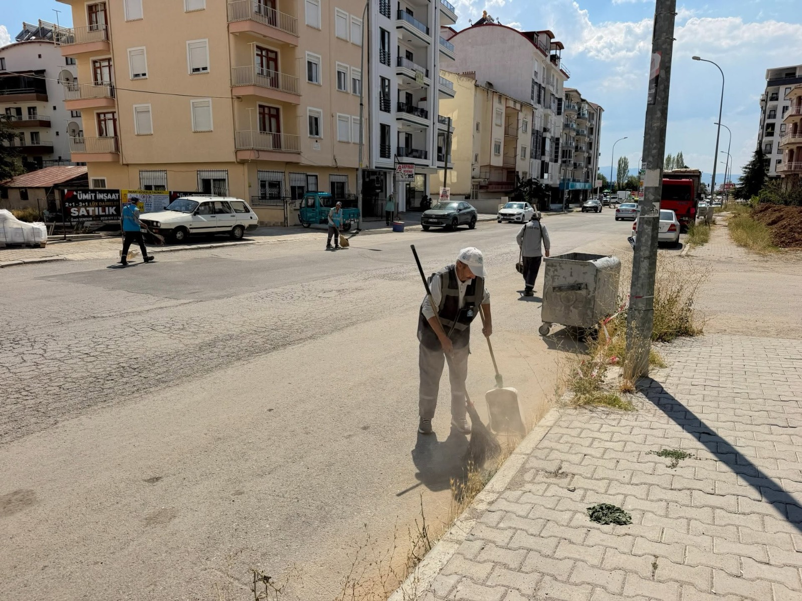 Sandıklı’nın dört bir yanında çalışmalar sürüyor 17 Sandıklı’nın dört bir yanında çalışmalar sürüyor