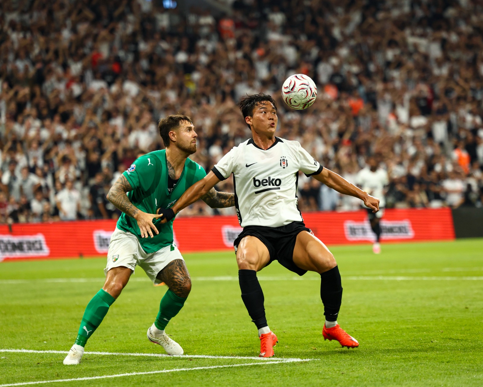 Beşiktaş, Avrupa'da tur kapısını araladı