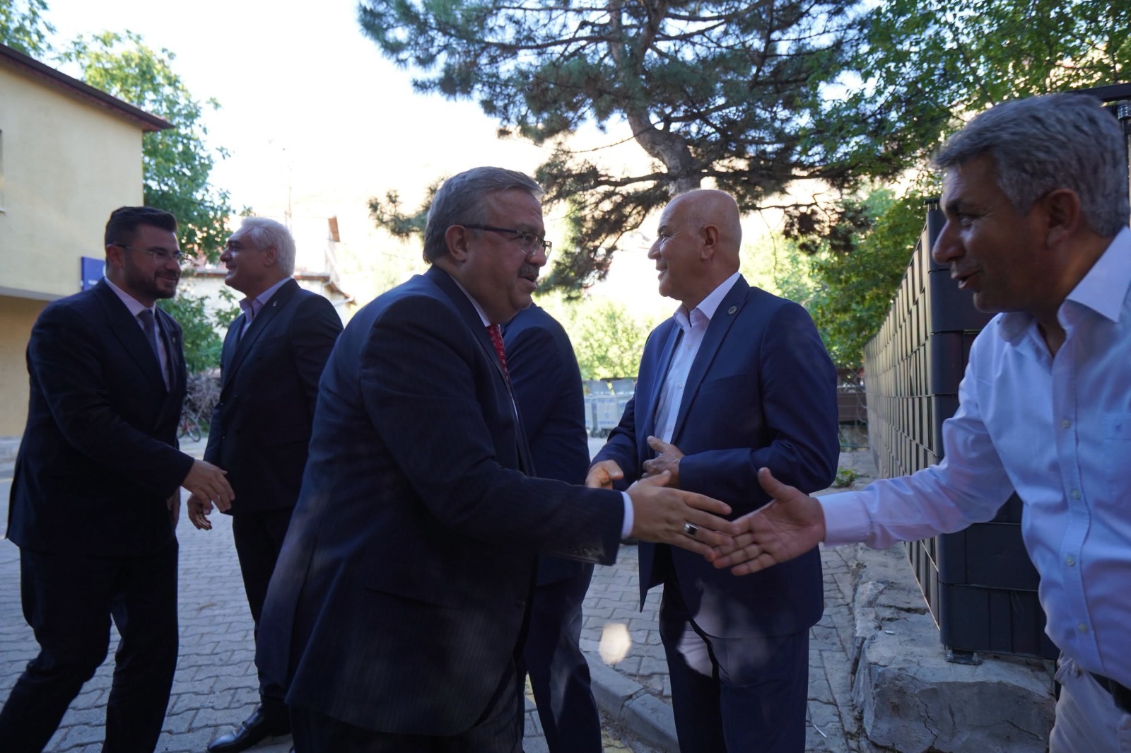 “Çalışmalarımızı kararlılıkla sürdürüyoruz”