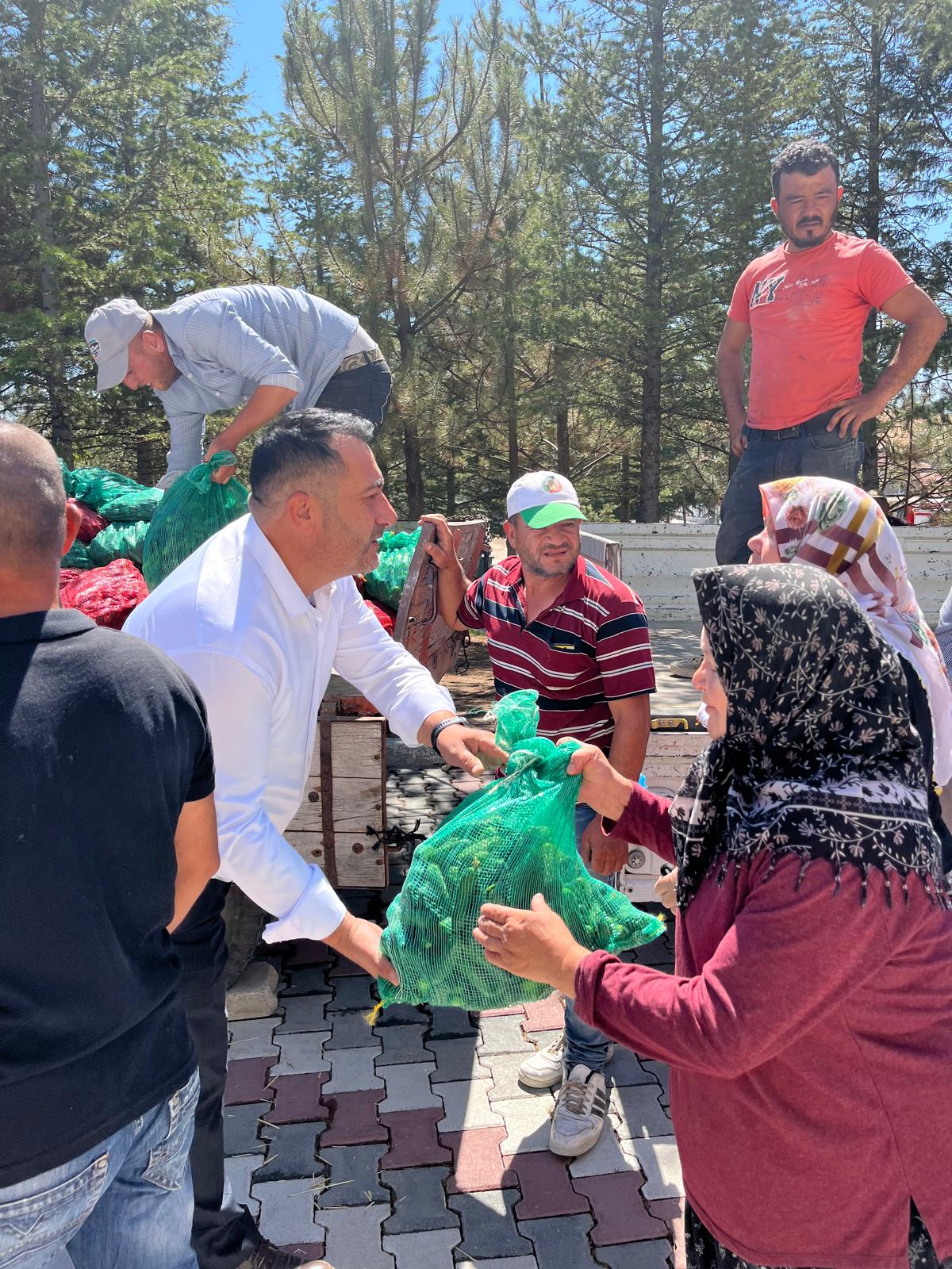 Kayıhan’dan üreticiye destek