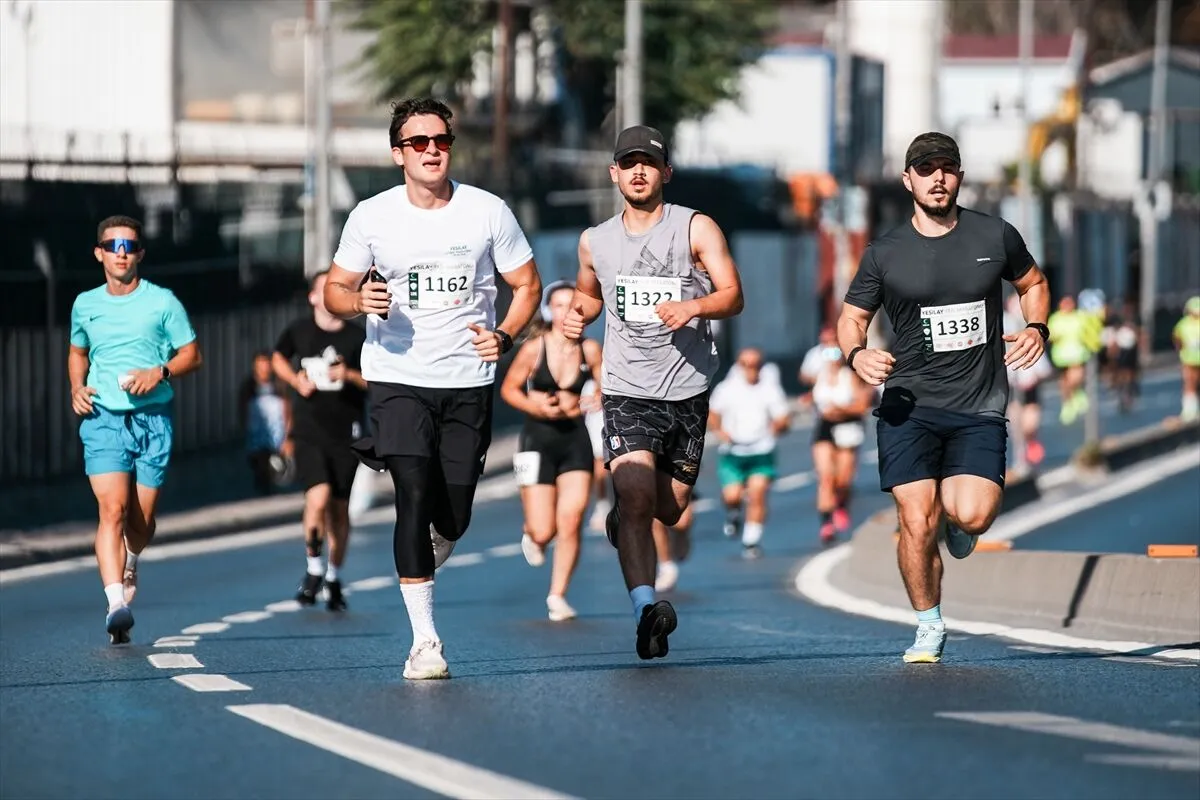 İstanbul'da Yeşilay Yarı Maratonu yapıldı