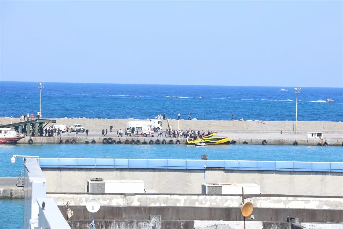 Girne açıklarında yolcu gemisi battı: 6 ölü, 172 kişi kurtarıldı