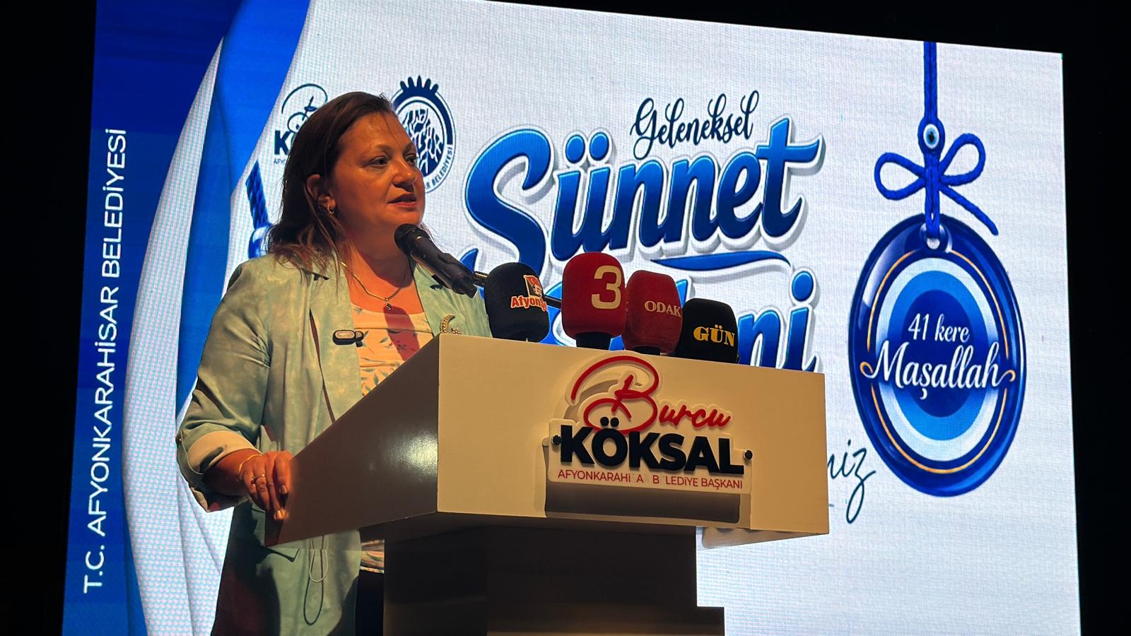 Afyonkarahisar'da sünnet çocukları için unutulmaz kına gecesi