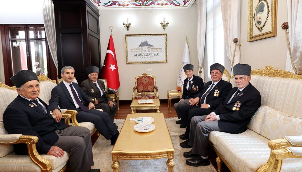 Vali Aktaş, gazilerimizle görüştü