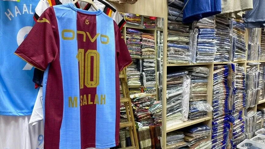 Muhammed Salah’ın Trabzonspor forması, Mısır’da kapışılıyor