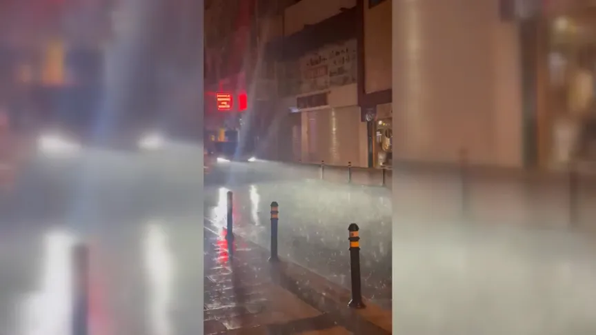 İstanbul’da gök gürültülü sağanak etkili oldu