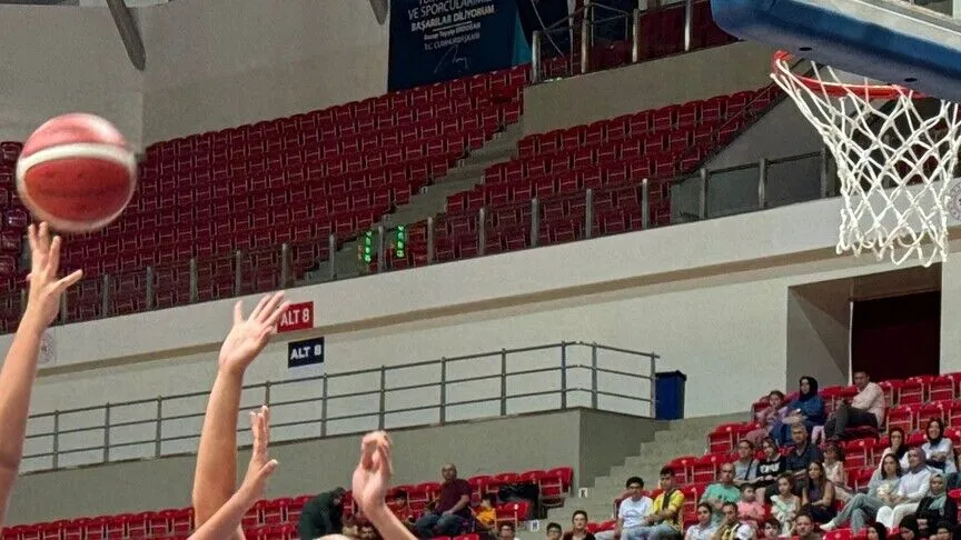 Potanın genç sultanları çeyrek finalde