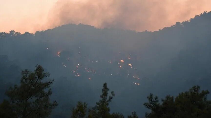 Kemer’deki orman yangını kontrol altına alındı