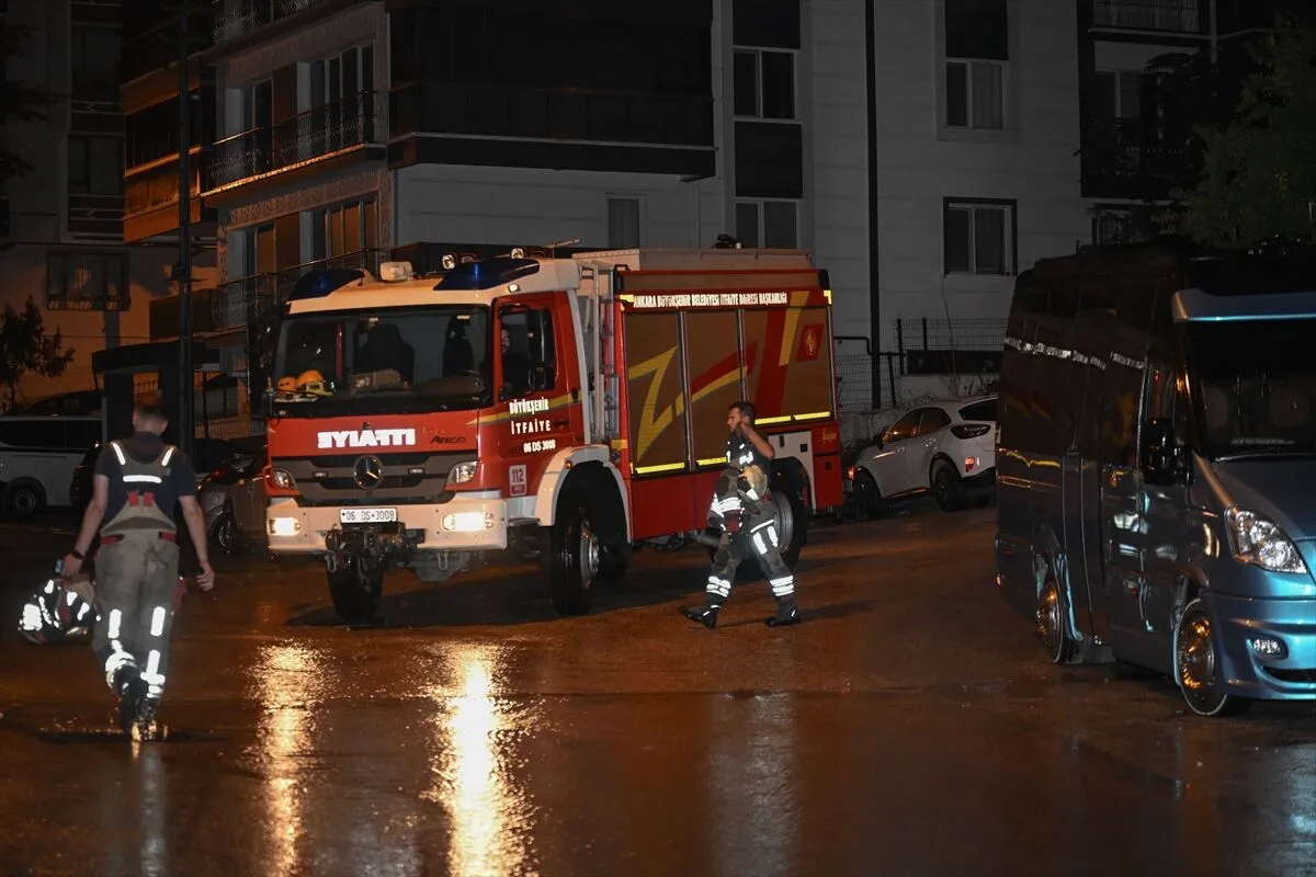 Ankara'da sağanak nedeniyle bazı binaları su bastı