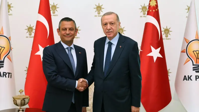 Özgür Özel Cumhurbaşkanı Erdoğan’a tazminat ödeyecek!