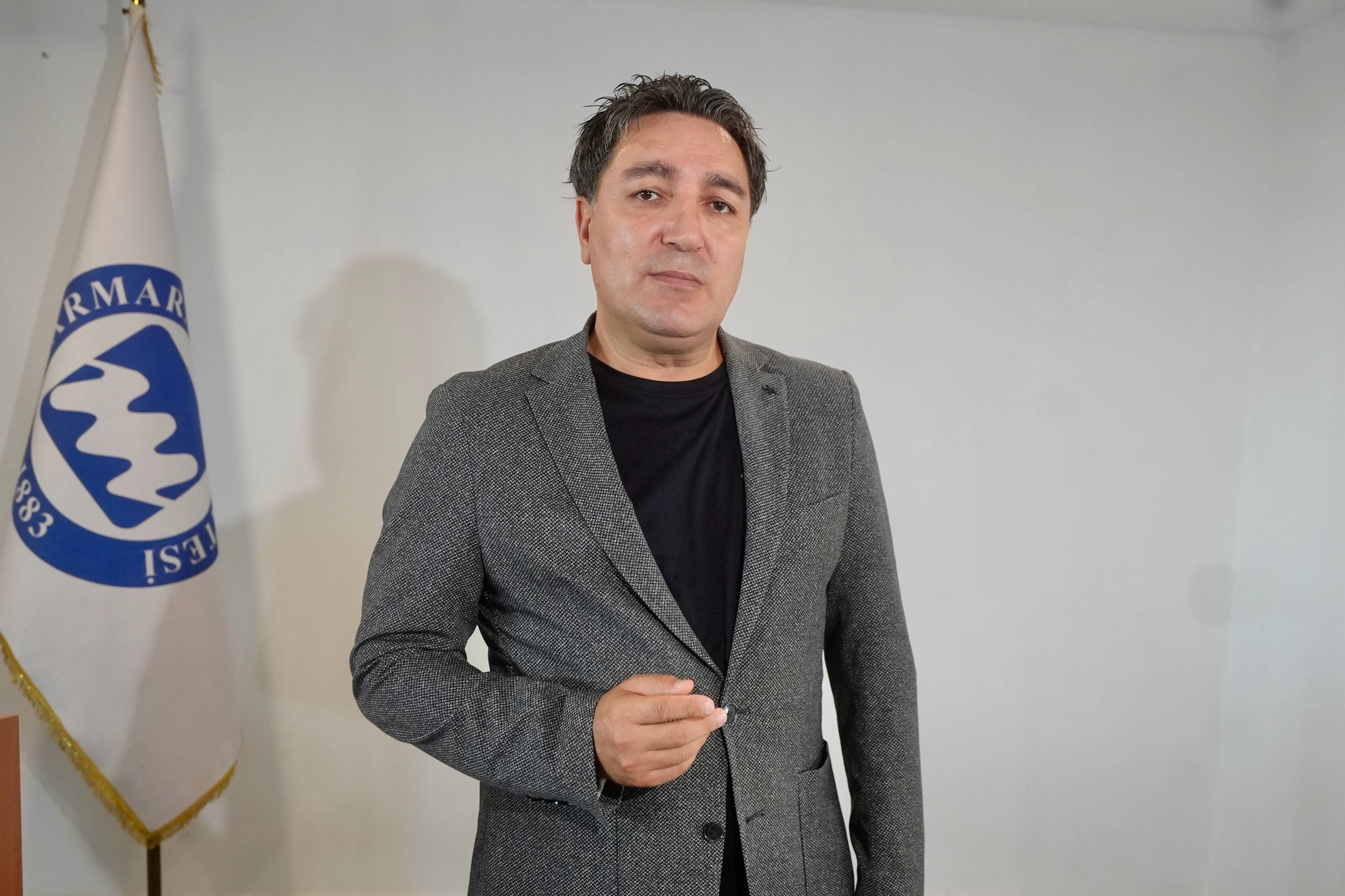 LGBT kavramlarına maruz kalan çocuklar cinsiyet kimliği kriziyle karşı karşıya