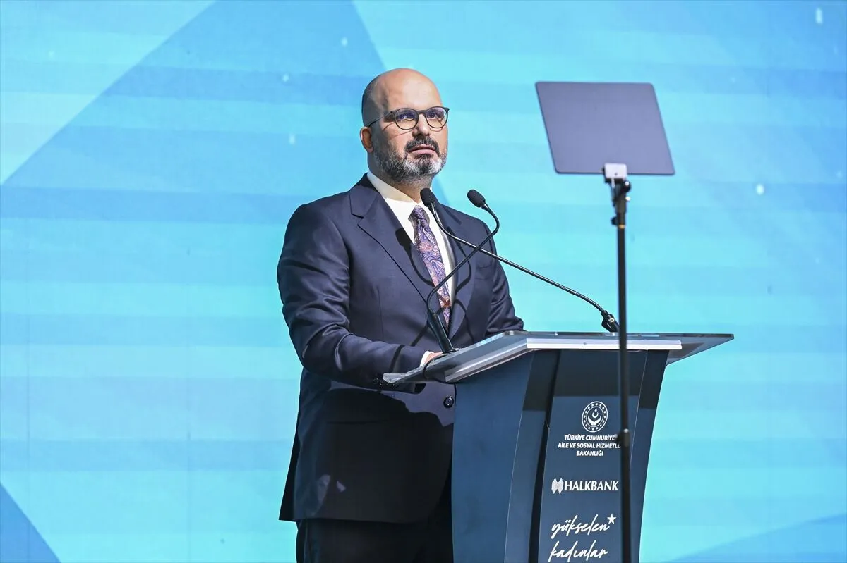 Bakan Göktaş: Kadın girişimcilerimize markalaşma, dijitalleşme ve e-ticaret alanlarında eğitim veriyoruz