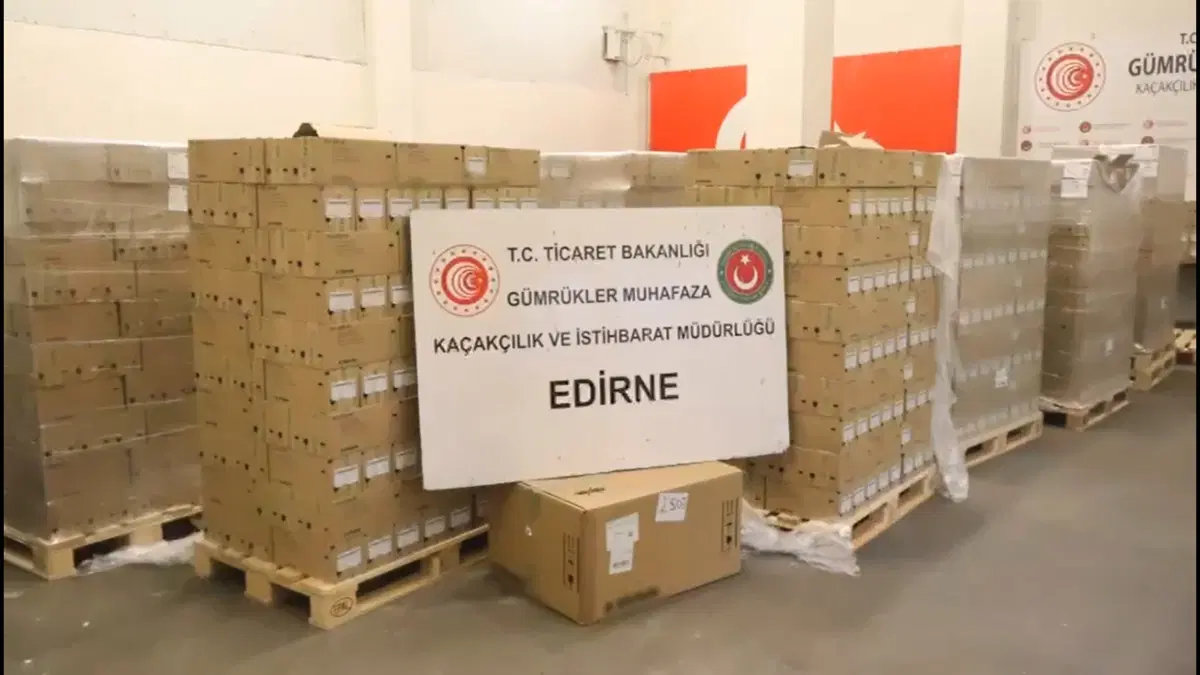 Kapıkule Sınır Kapısı’nda 10 milyon liralık tıbbi malzeme ele geçirildi