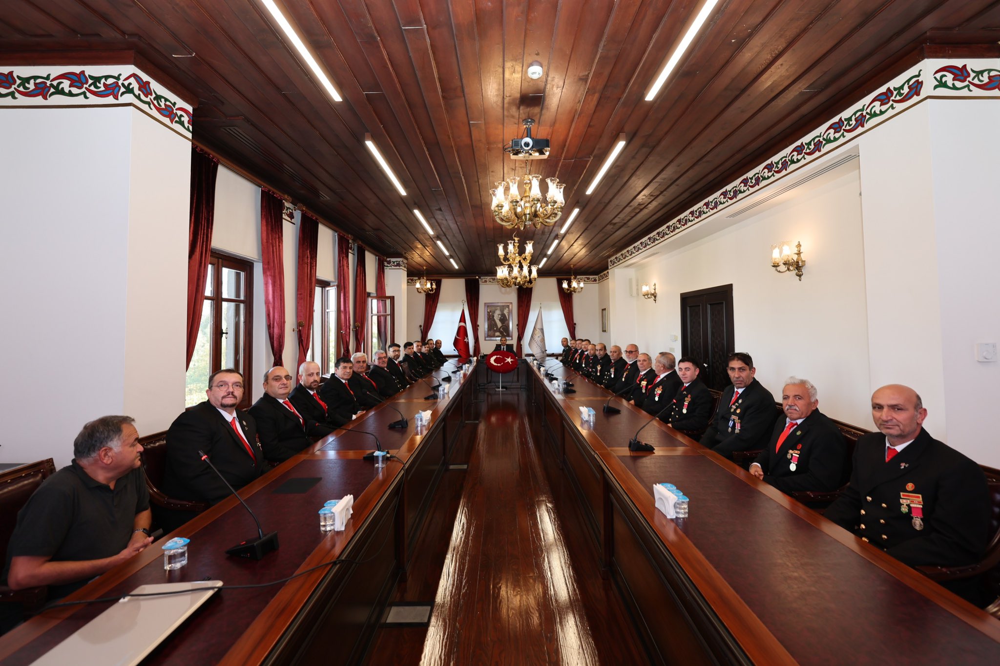 Vali Aktaş, gazilerle bir araya geldi 2 Vali Aktaş, gazilerle bir araya geldi