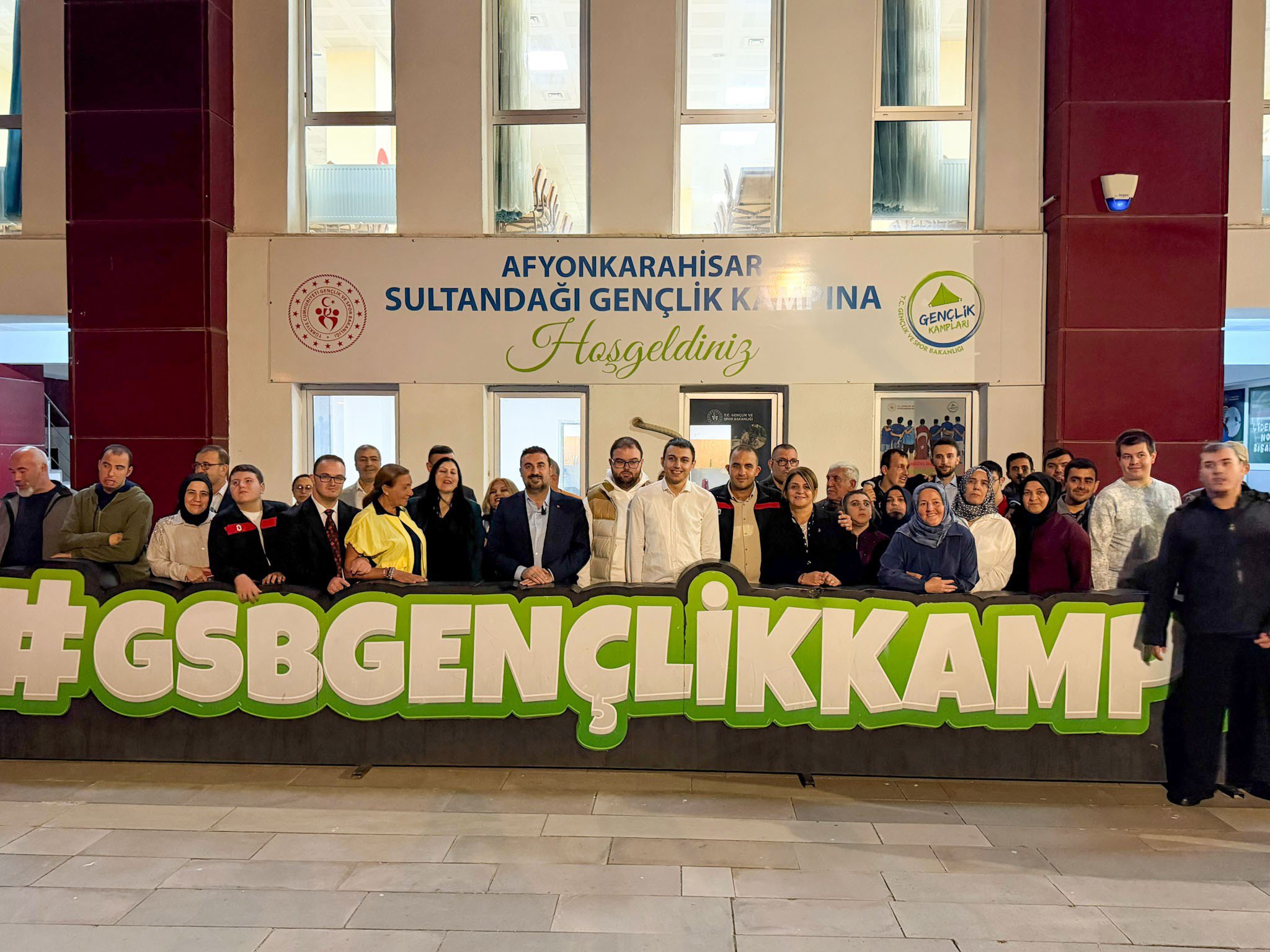Özgür Kavak, Sultandağı’ndaki Ulusal Otizm Konfederasyonu Kampı’na katıldı