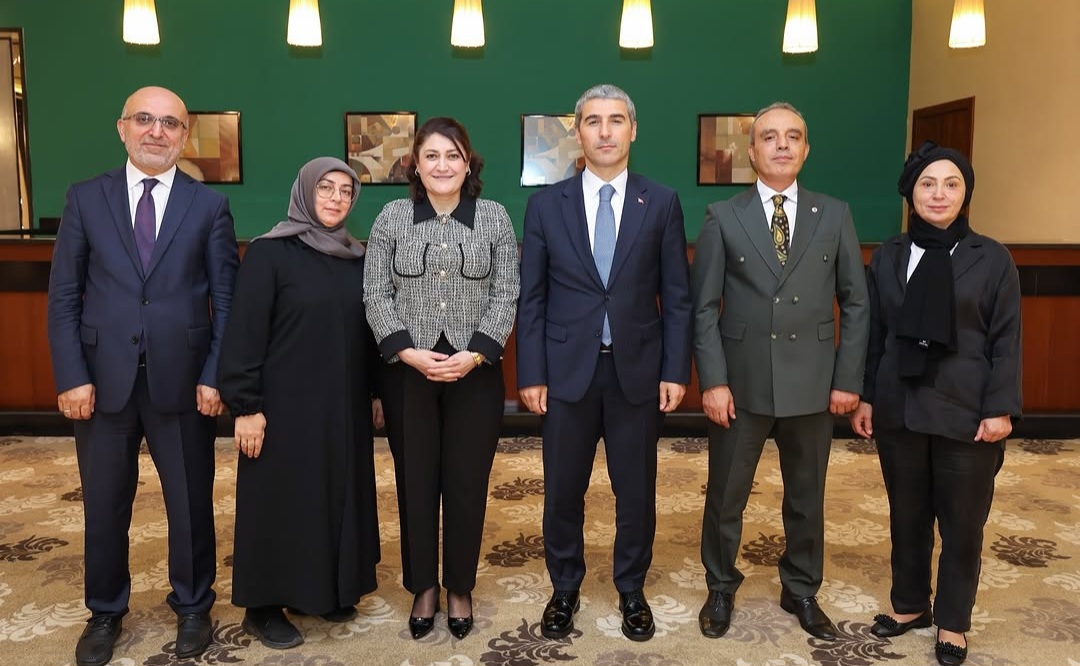Afyon’da iki isim için veda programı düzenlendi 2 Afyon’da iki isim için veda programı düzenlendi