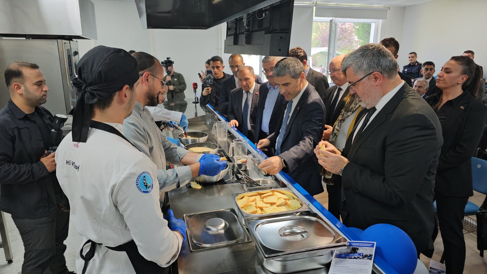 AKÜ’de çifte açılış heyecanı: Gastrotoryum ve Sosyal Yaşam Merkezi hizmete girdi